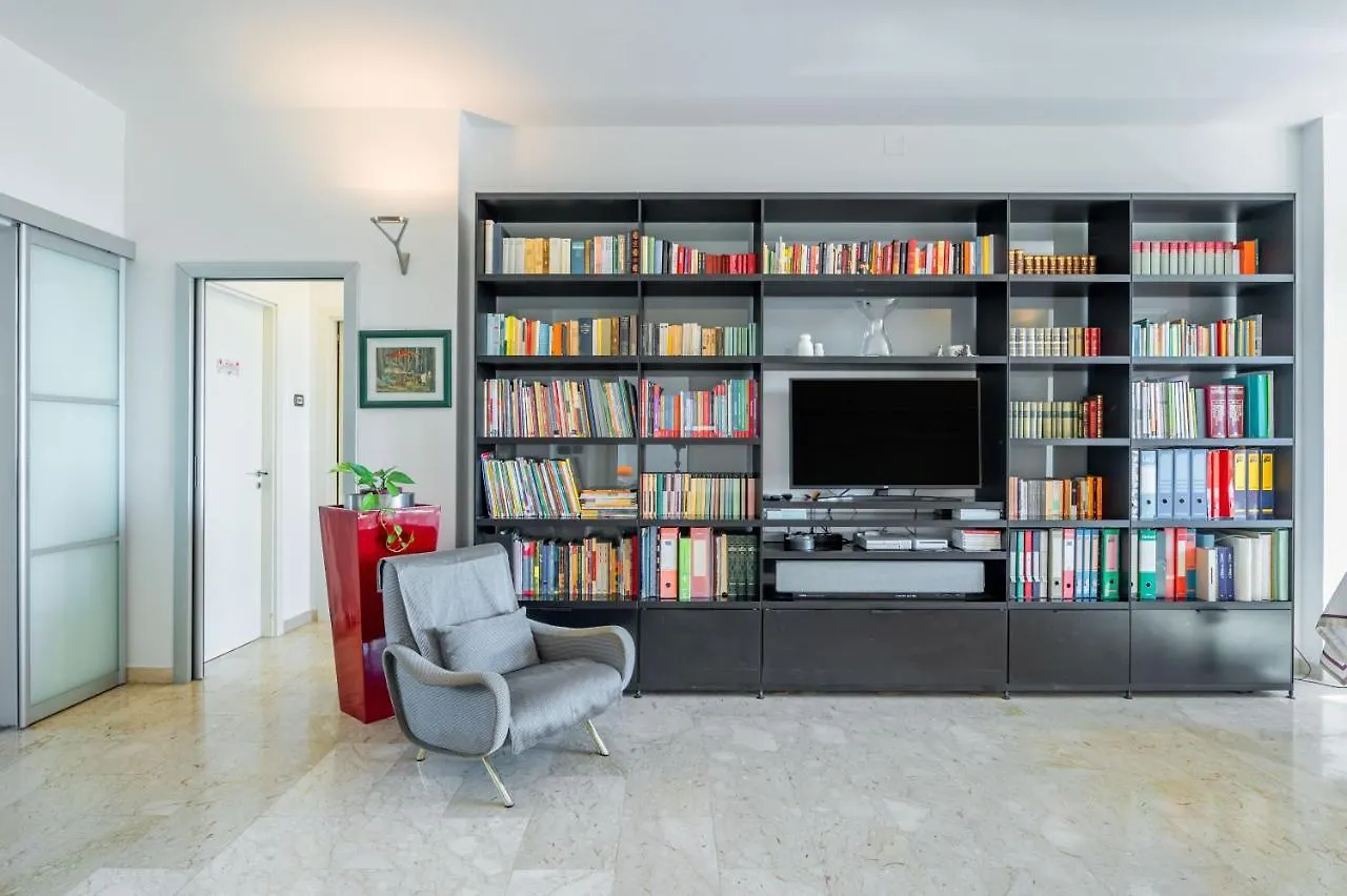 Catania Seaview Apartment With Balcony