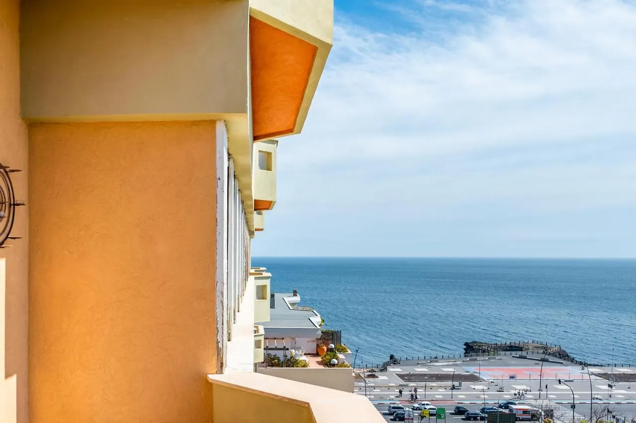 Catania Seaview Apartment With Balcony Italie